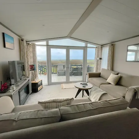 With Sea & Country Views Newquay (Cornwall)