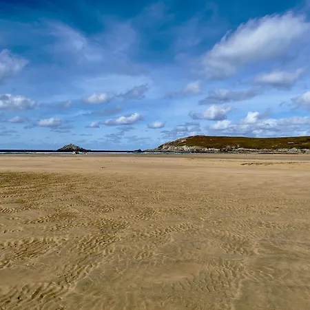 With Sea & Country Views Newquay (Cornwall)
